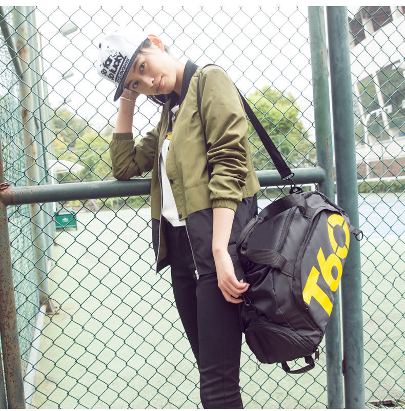 Outdoor Duffle Bag With Shoes Packet